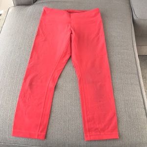 Lululemon Wunder Under Crops